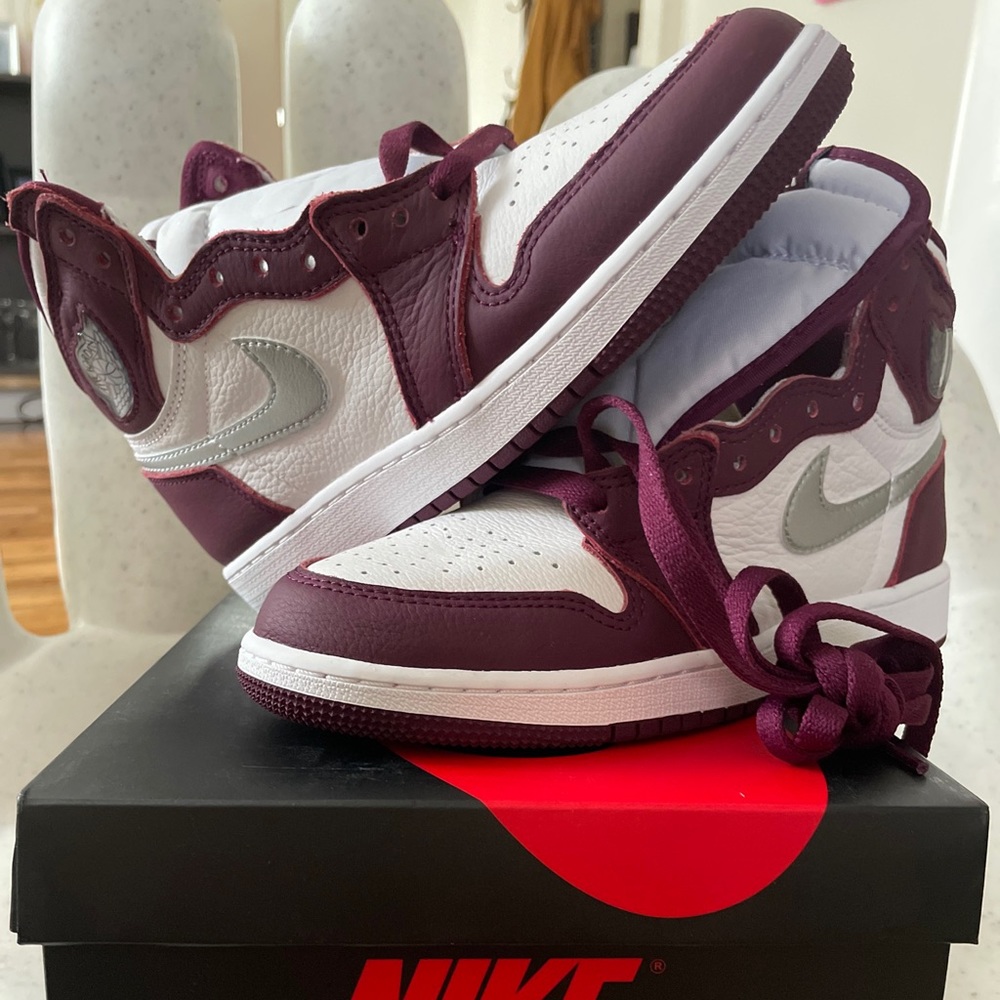 RARE Jordan 1 Retro High OG Bordeaux (GS)